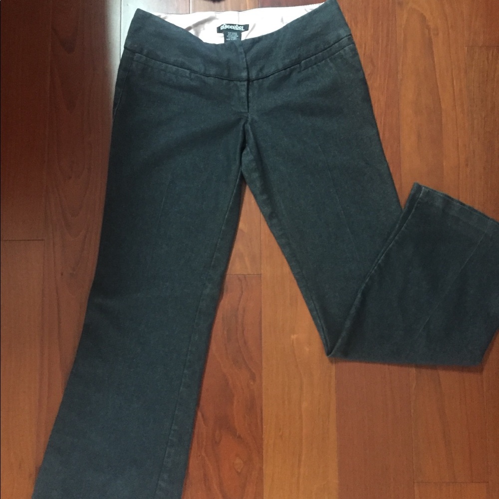 Swooshy juniors pants - Size 5 - looks like jeans